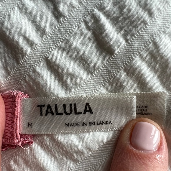 Aritzia Talula Monterey Bralette - Size Medium - Rose Pink - Picture 6 of 6